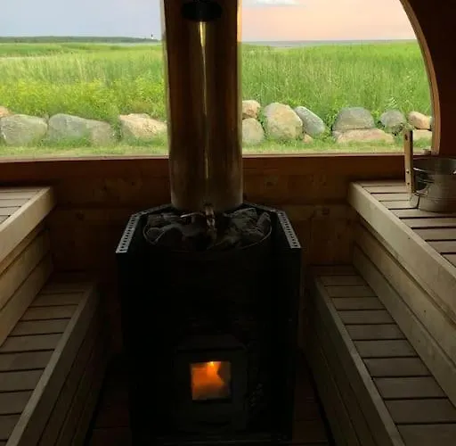 Holiday home Privaatne Mereaeaerne Maamaja Toeliseks Puhkuseks! *